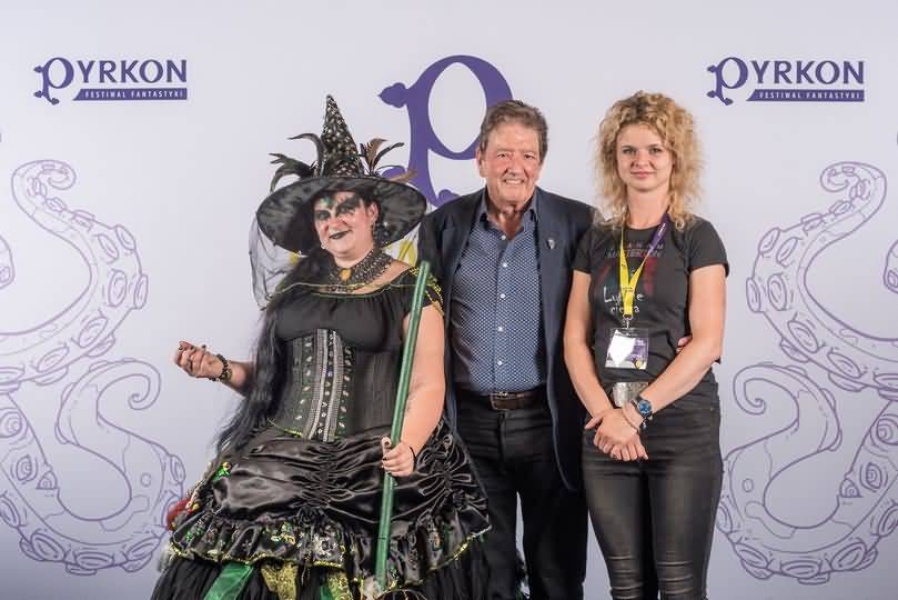 Pyrkon witch and Karolina